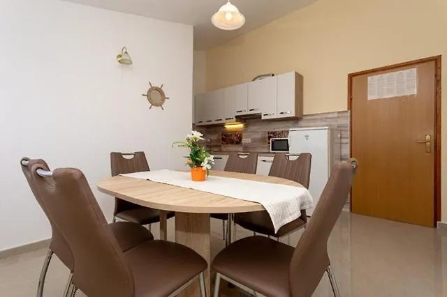 Apartments Marinko Baška